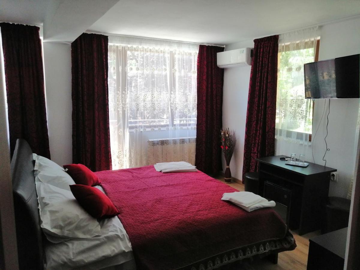 Отель Casa Gabi'S Оршова Экстерьер фото
