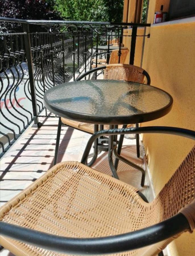 Отель Casa Gabi'S Оршова Экстерьер фото